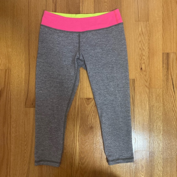 Ivivva grey cropped leggings - size 12 - Picture 1 of 5